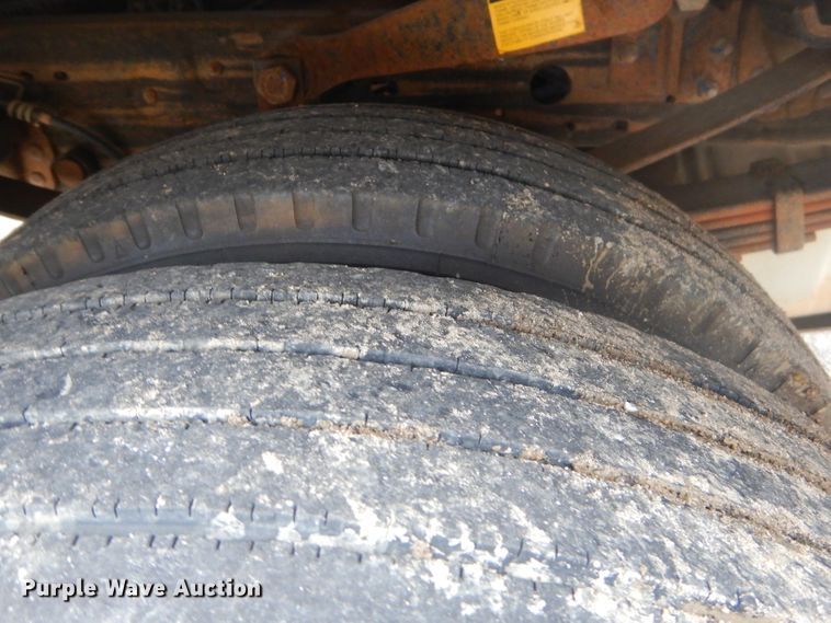 image for item GG9533 2006 Ford F450 Super Duty XL bucket truck