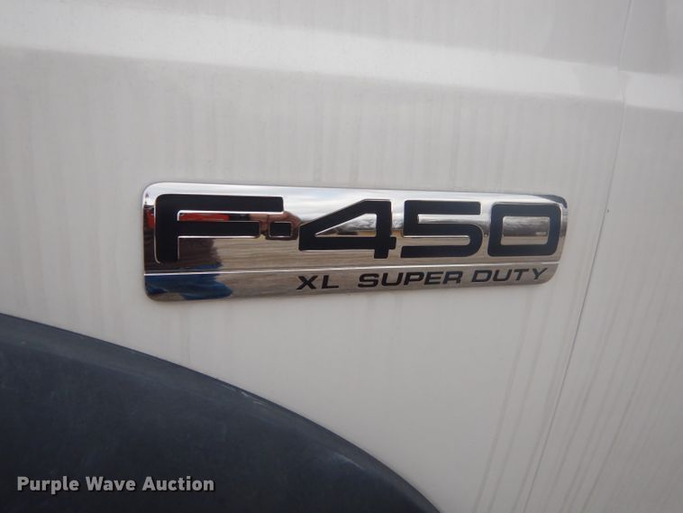 image for item GG9533 2006 Ford F450 Super Duty XL bucket truck