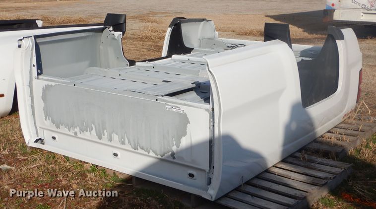 image for item GG9534 Chevrolet Silverado 3500 pickup truck bed