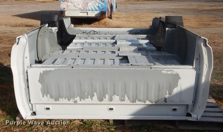 image for item GG9534 Chevrolet Silverado 3500 pickup truck bed