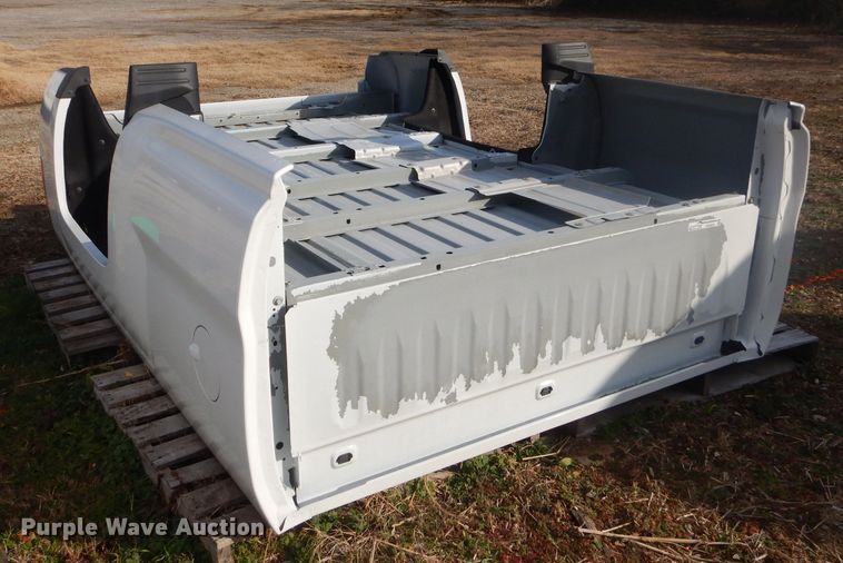 image for item GG9534 Chevrolet Silverado 3500 pickup truck bed