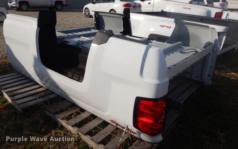 image for item GG9534 Chevrolet Silverado 3500 pickup truck bed