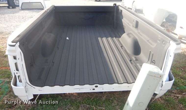image for item GG9535 Chevrolet Silverado 3500 pickup truck bed