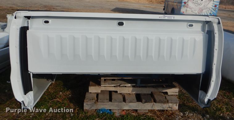 image for item GG9536 Chevrolet Silverado 3500 pickup truck bed