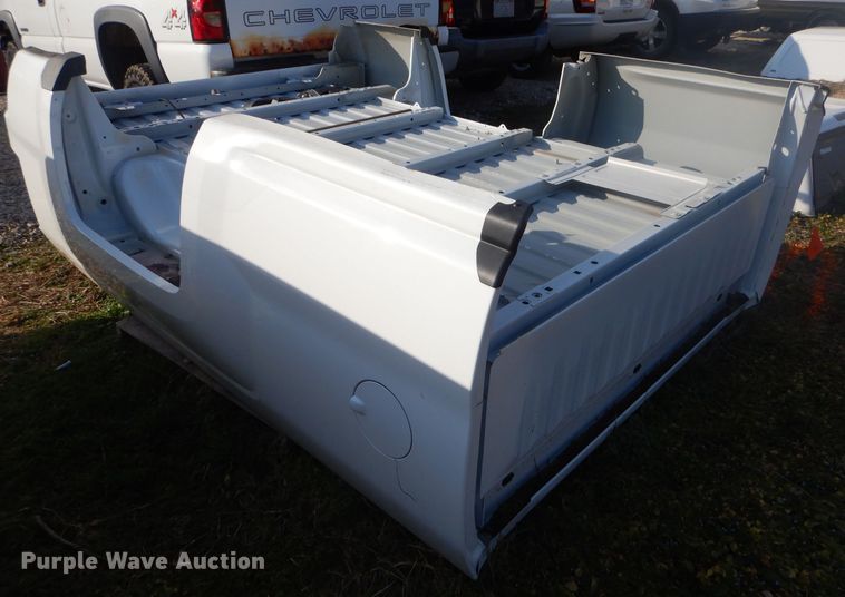image for item GG9537 Chevrolet Silverado 3500 pickup truck bed