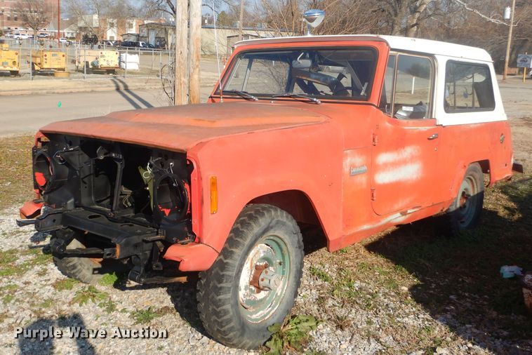 image for item GG9541 1972 Jeep Commando SUV