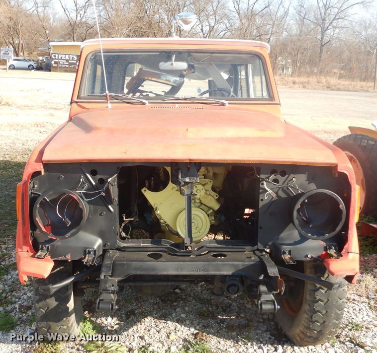 image for item GG9541 1972 Jeep Commando SUV