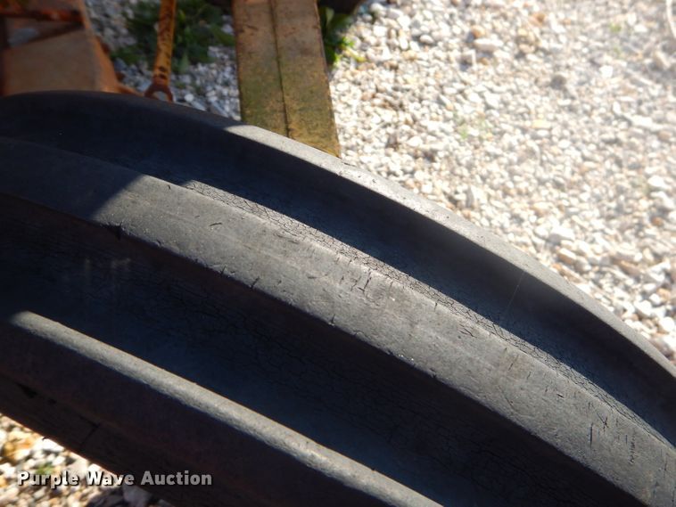 image for item GG9542 International 154 Cub Lo-Boy lawn mower