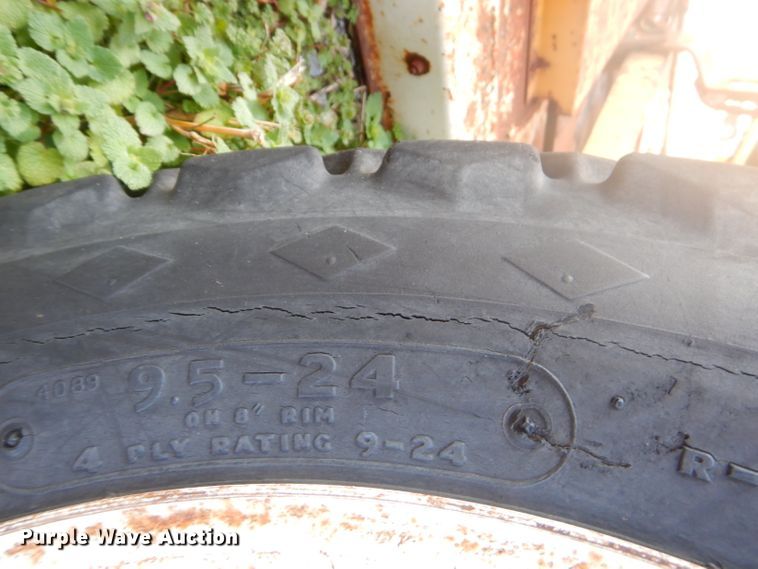 image for item GG9542 International 154 Cub Lo-Boy lawn mower