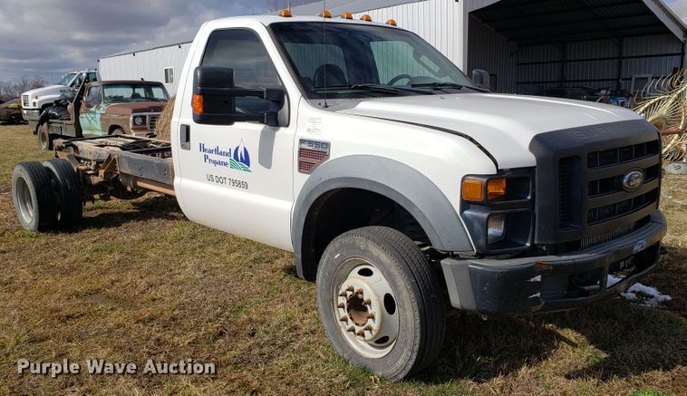 image for item GG9582 2008 Ford F550 truck cab and chassis