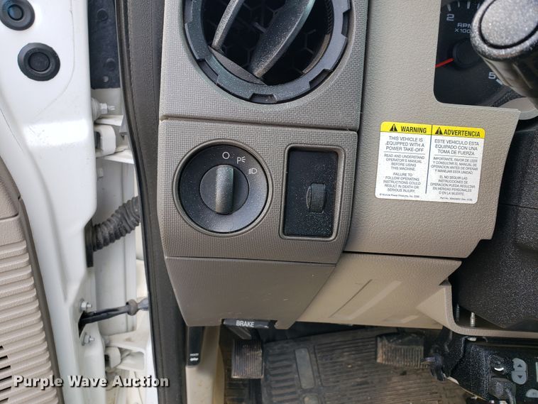 image for item GG9582 2008 Ford F550 truck cab and chassis