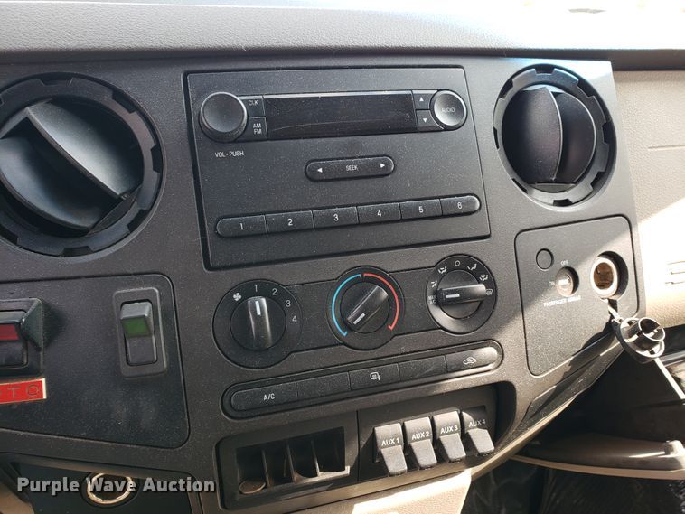 image for item GG9582 2008 Ford F550 truck cab and chassis