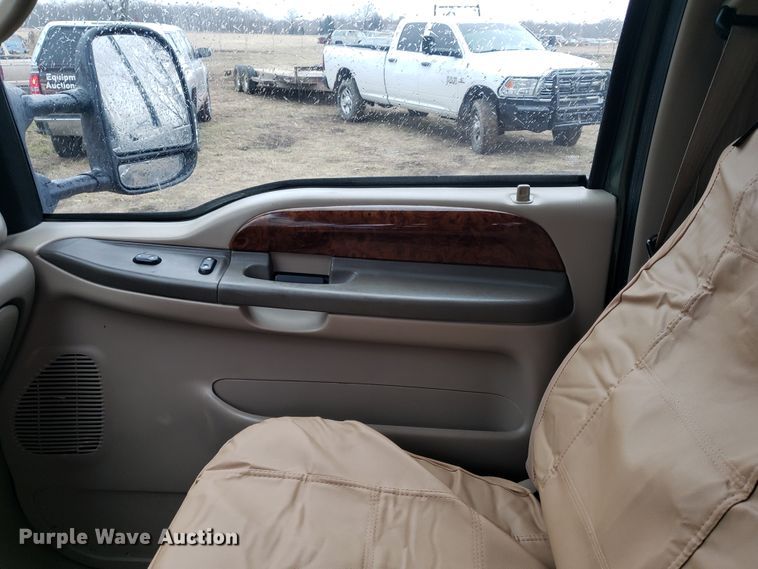 image for item GG9585 2002 Ford Excursion Limited SUV