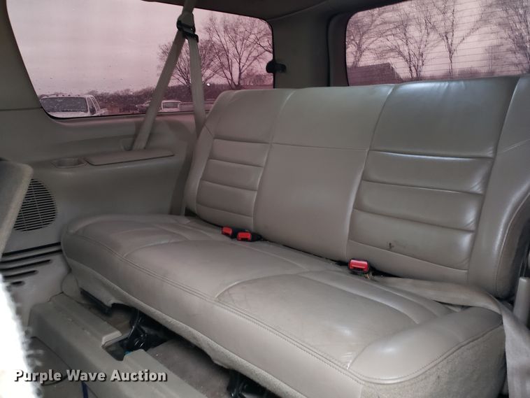 image for item GG9585 2002 Ford Excursion Limited SUV