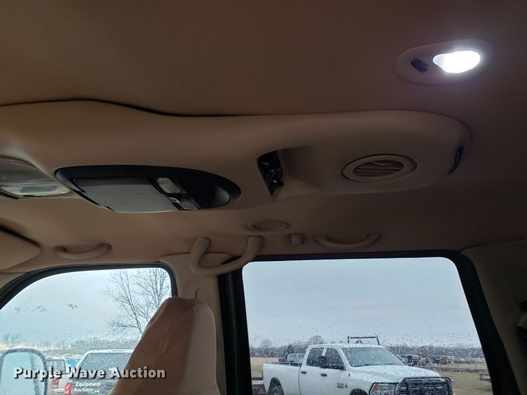 image for item GG9585 2002 Ford Excursion Limited SUV