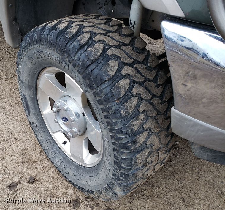 image for item GG9585 2002 Ford Excursion Limited SUV