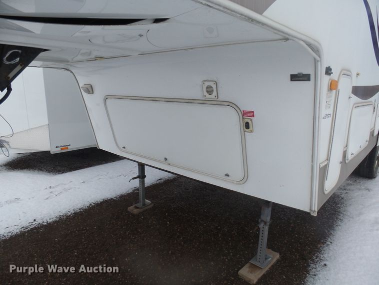 image for item GV9751 2008 Keystone 252RL camper