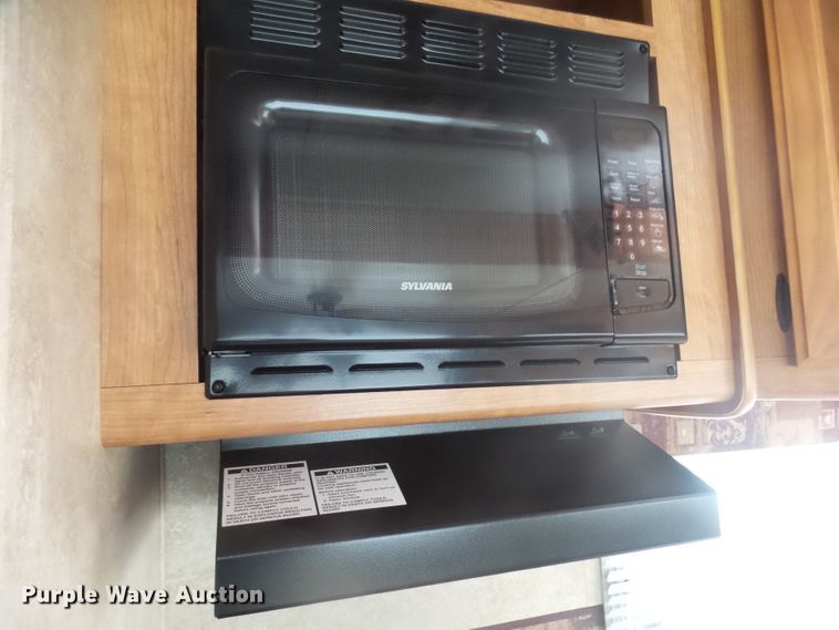 image for item GV9751 2008 Keystone 252RL camper