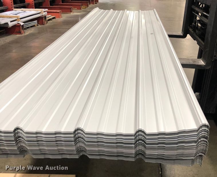 image for item H1294 (200) sheets of metal siding/roofing