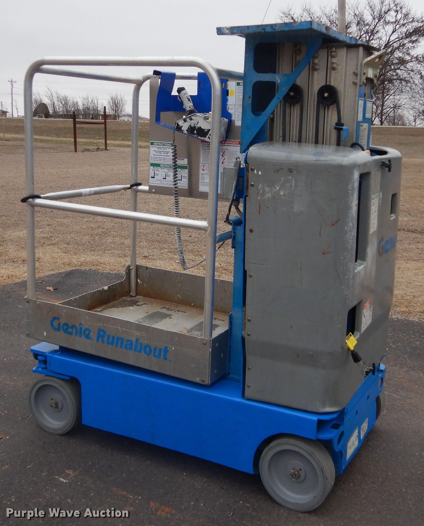 2012 Genie GR15 vertical lift in Marlow, OK Item DH3687 sold