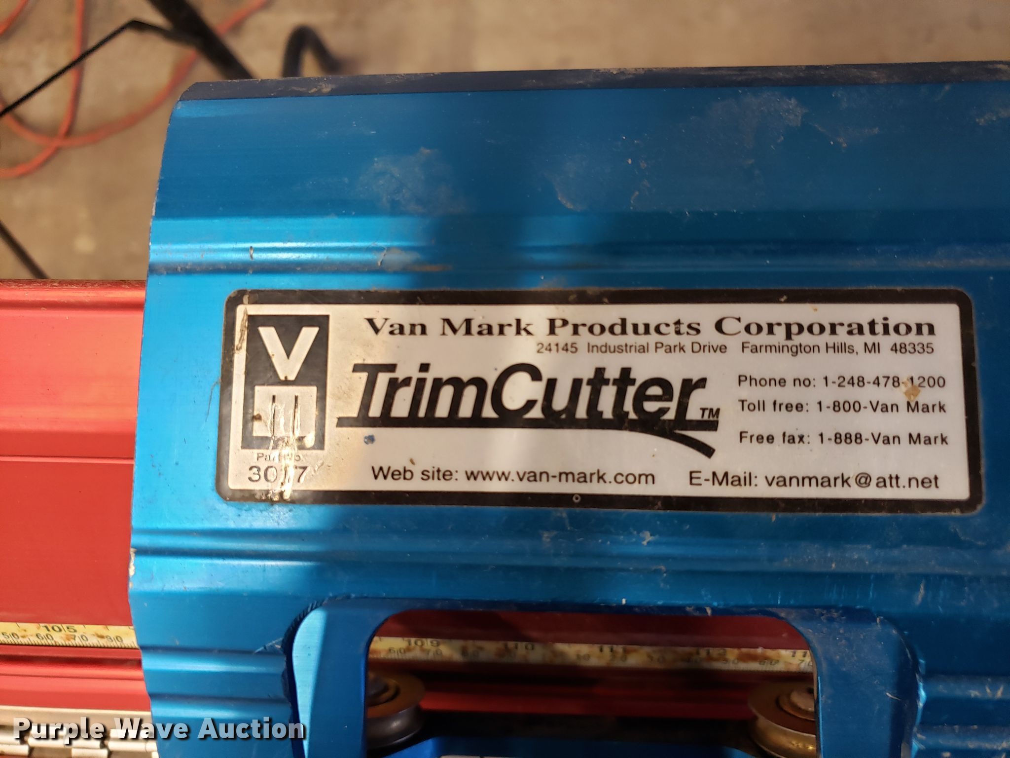 Van Mark 3017 trim brake and cutter in Cherryvale, KS Item GG9586