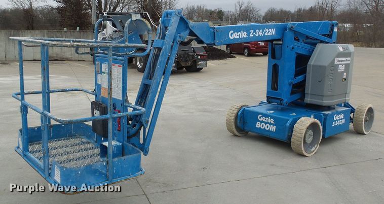 image for item DD1958 2001 Genie Z-34/22N boom lift