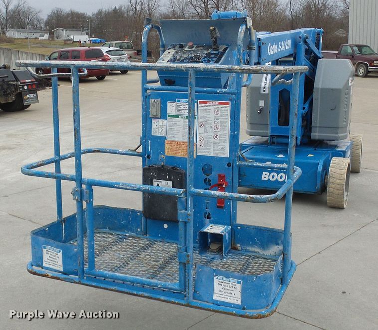 image for item DD1958 2001 Genie Z-34/22N boom lift