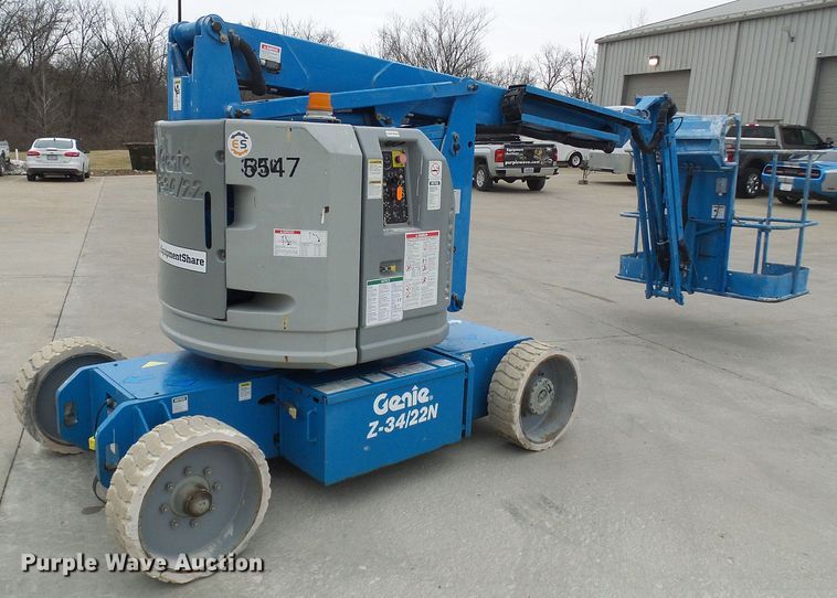 image for item DD1958 2001 Genie Z-34/22N boom lift