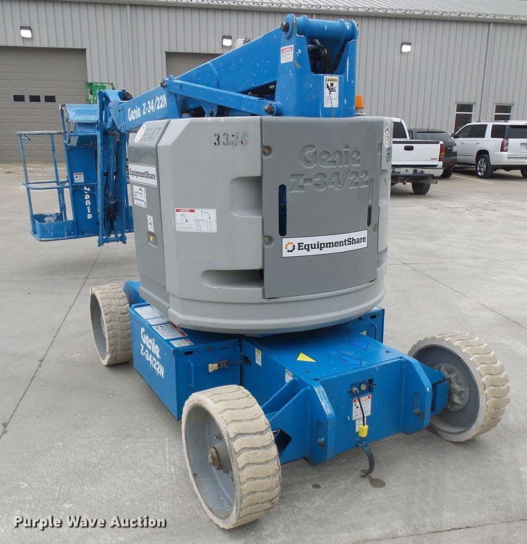 image for item DD1958 2001 Genie Z-34/22N boom lift