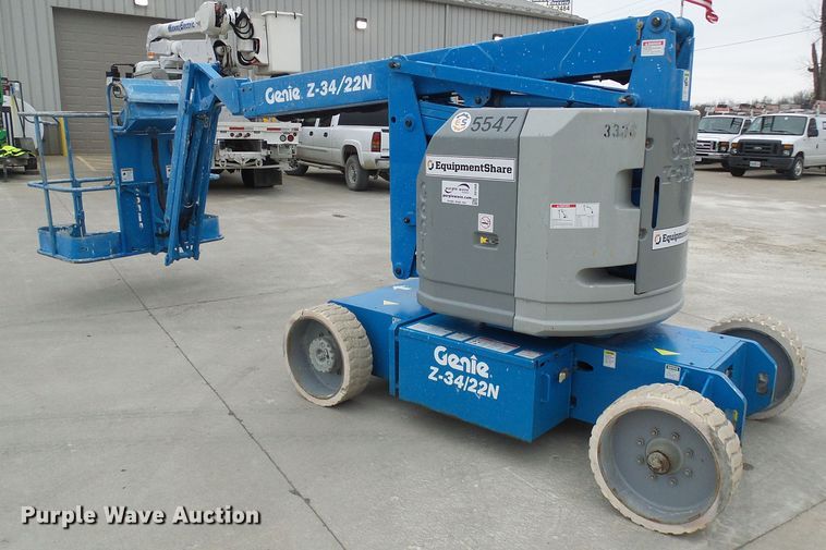 image for item DD1958 2001 Genie Z-34/22N boom lift
