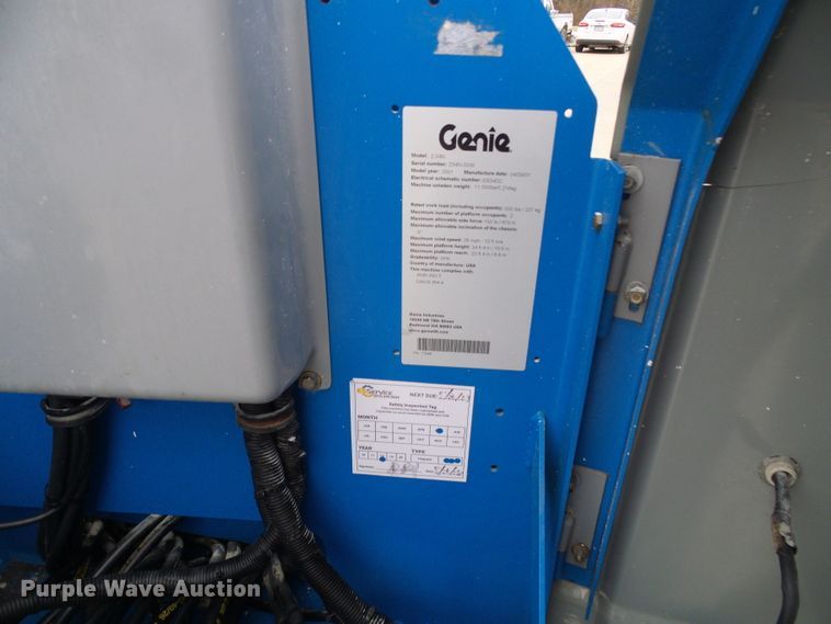 image for item DD1958 2001 Genie Z-34/22N boom lift