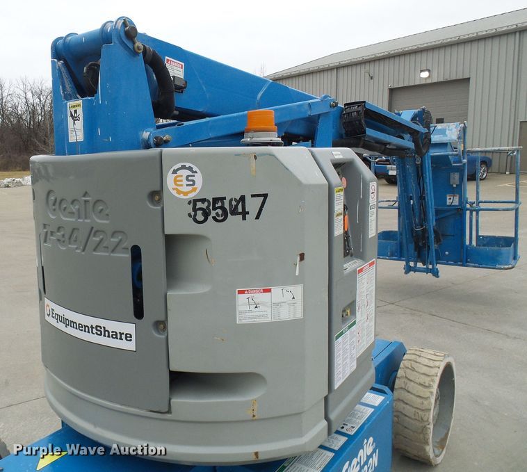 image for item DD1958 2001 Genie Z-34/22N boom lift