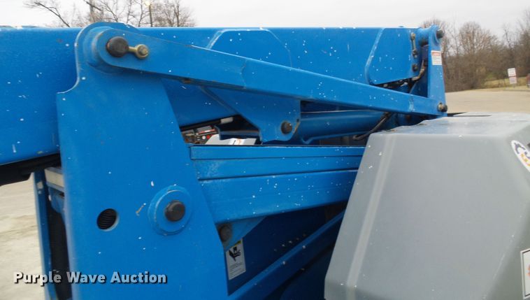 image for item DD1958 2001 Genie Z-34/22N boom lift