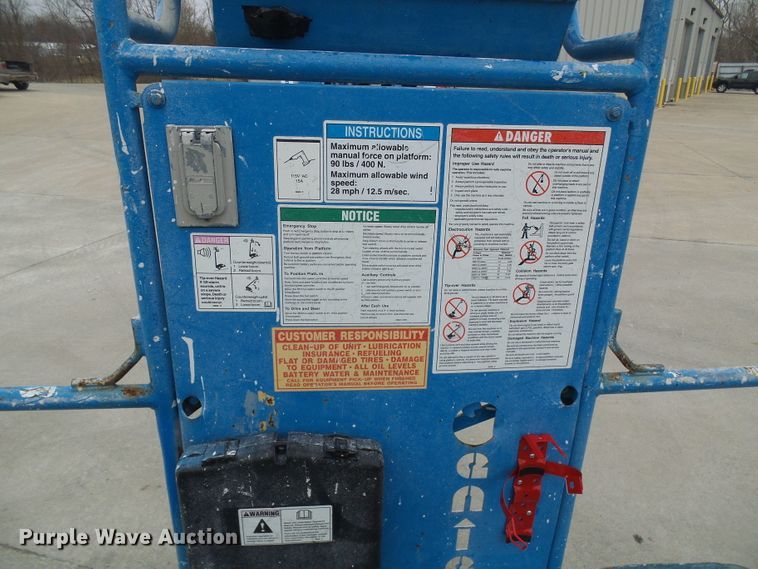 image for item DD1958 2001 Genie Z-34/22N boom lift