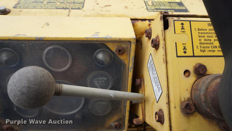 image for item DD6627 International 260A backhoe