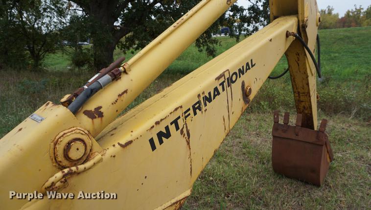 image for item DD6627 International 260A backhoe