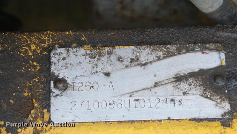 image for item DD6627 International 260A backhoe
