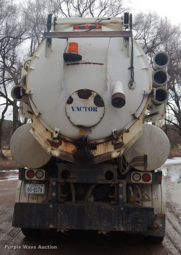 image for item DG5895 1999 Sterling LT7501 hydrovac truck