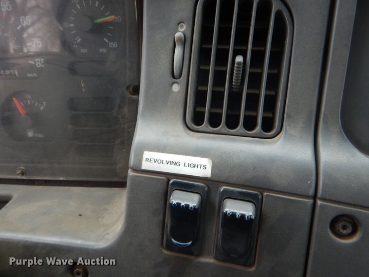 image for item DG5895 1999 Sterling LT7501 hydrovac truck