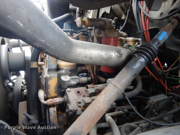 image for item DG5895 1999 Sterling LT7501 hydrovac truck