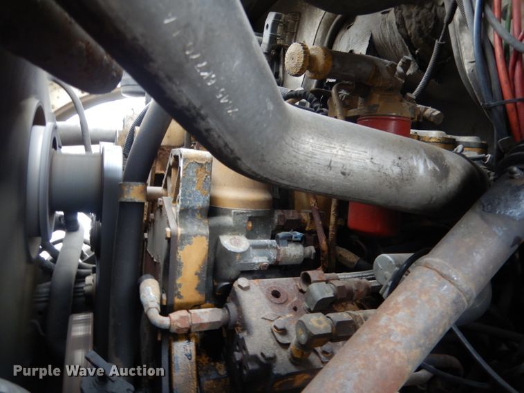 image for item DG5895 1999 Sterling LT7501 hydrovac truck