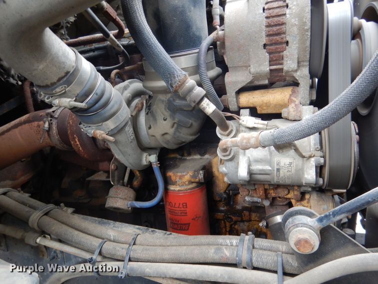 image for item DG5895 1999 Sterling LT7501 hydrovac truck