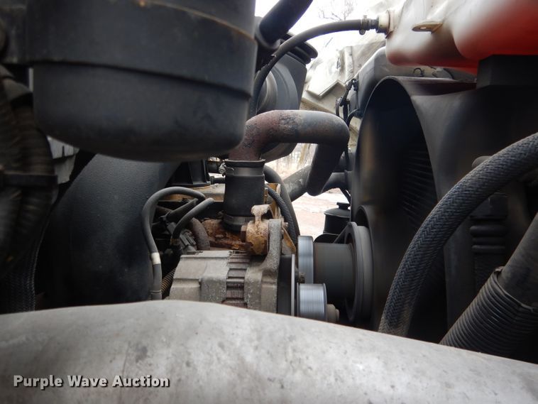 image for item DG5895 1999 Sterling LT7501 hydrovac truck