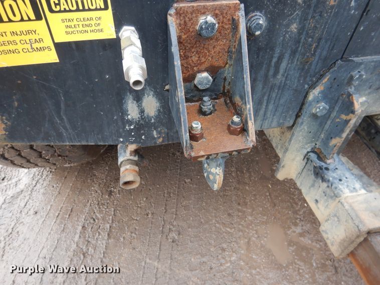 image for item DG5895 1999 Sterling LT7501 hydrovac truck