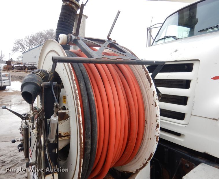 image for item DG5895 1999 Sterling LT7501 hydrovac truck