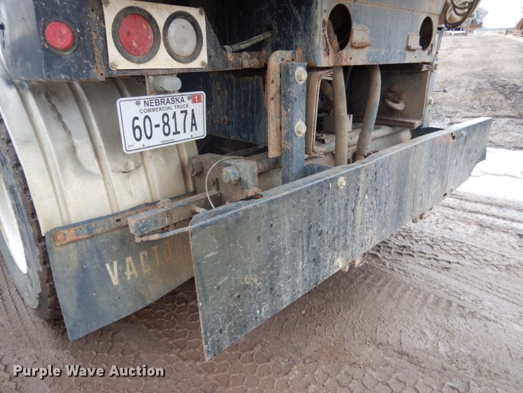 image for item DG5895 1999 Sterling LT7501 hydrovac truck