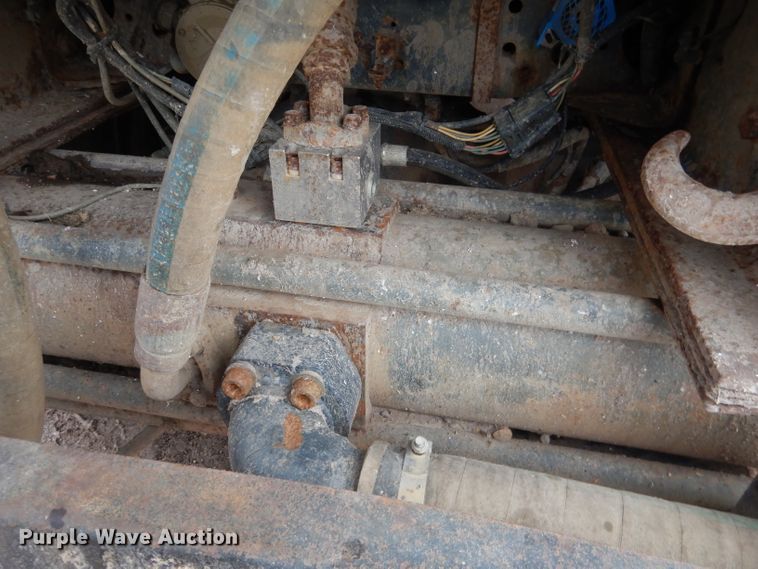 image for item DG5895 1999 Sterling LT7501 hydrovac truck