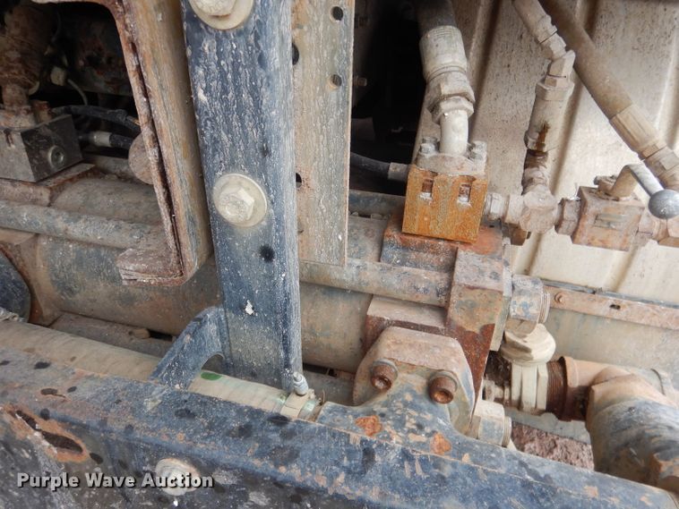 image for item DG5895 1999 Sterling LT7501 hydrovac truck