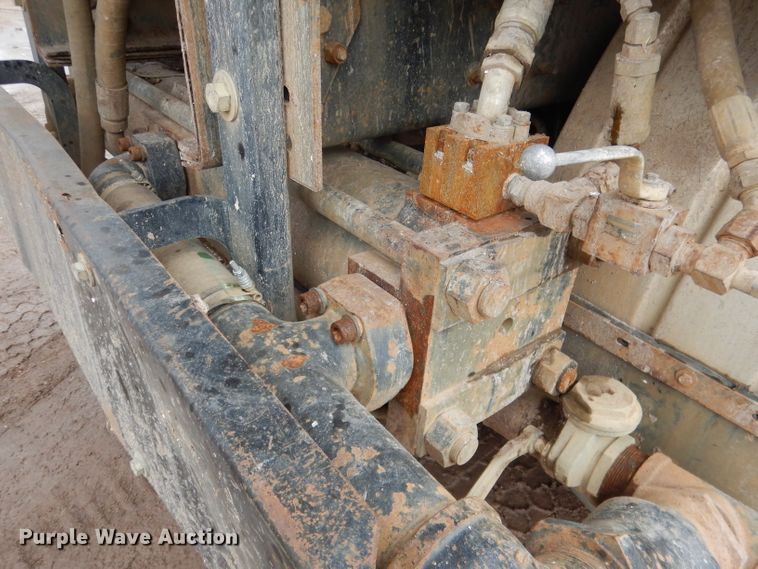 image for item DG5895 1999 Sterling LT7501 hydrovac truck