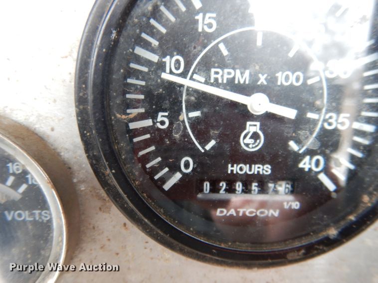 image for item DG5895 1999 Sterling LT7501 hydrovac truck